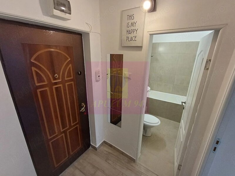 Garsoniera, renovata si mobilata Grand Arena metrou Aparatorii Patriei